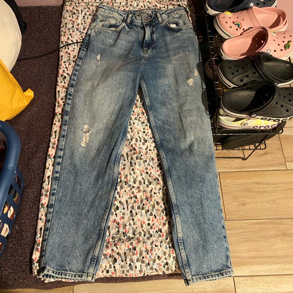 Denim co brand high waisted skinny mom jean in a size 6. WORN ONCE.